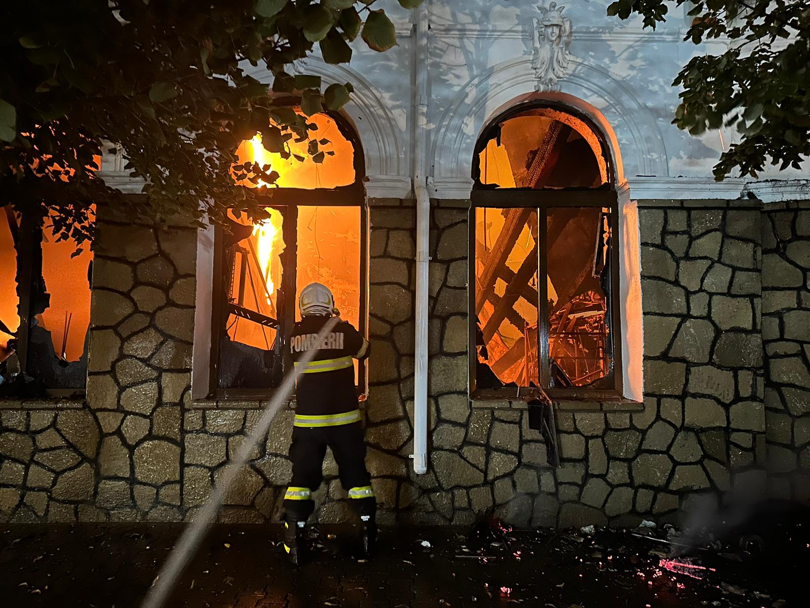 incendiu  restaurant Podgoriile Hușilor monument istoric
